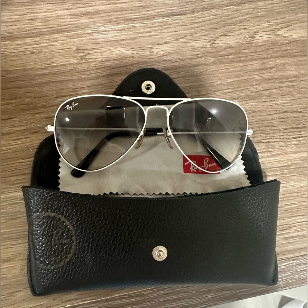 Ray-Ban Aviator white